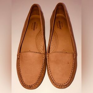 Sebago Driving Moccasins Size 7 Tan Nubuck